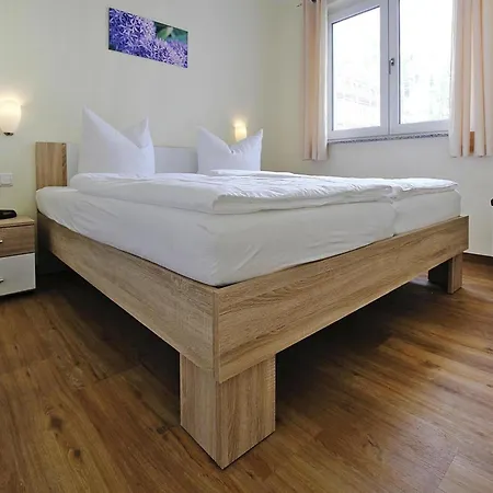 Hafenflair Am Plauer *