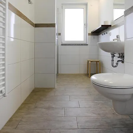 Hafenflair Am Plauer プラウ・アム・ゼー