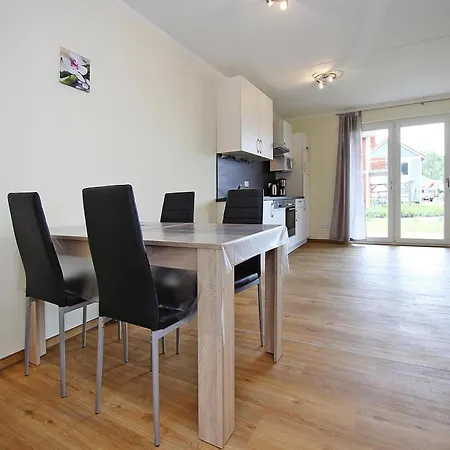 Hafenflair Am Plauer プラウ・アム・ゼー